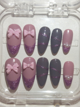 Blush Noir