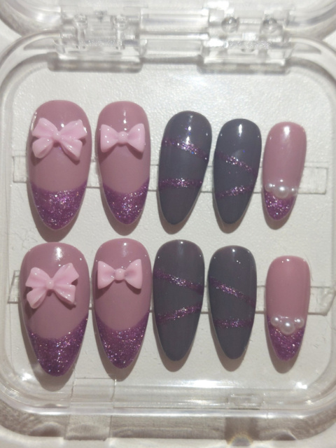Blush Noir